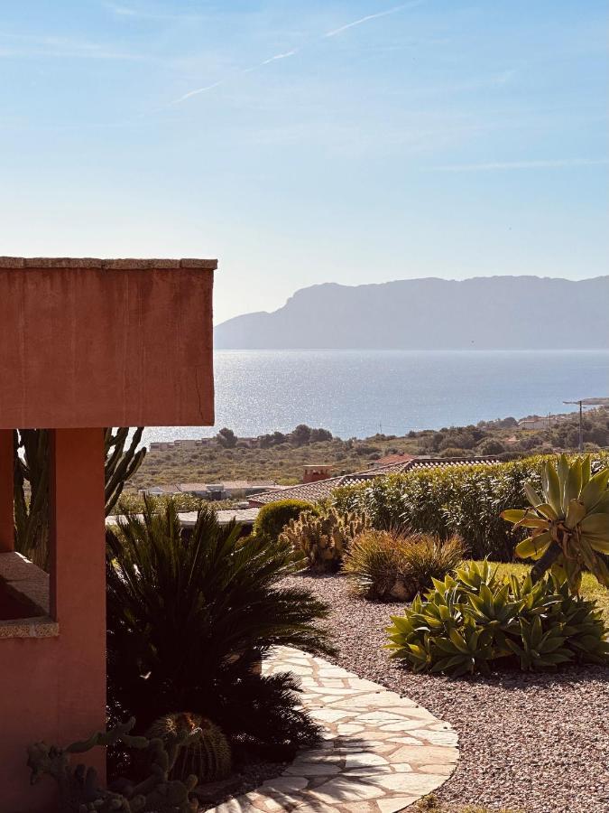 Villa A Golfo Aranci Con Vista Su Tavolara Santa Marinella Exterior photo